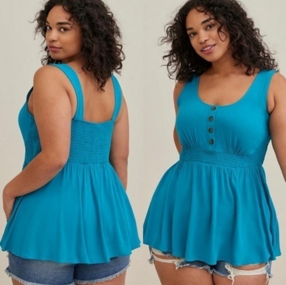 Torrid  Sleeveless Peplum Top Size 1X /14-16 Teal Blue Smock Waist and Back  NWT